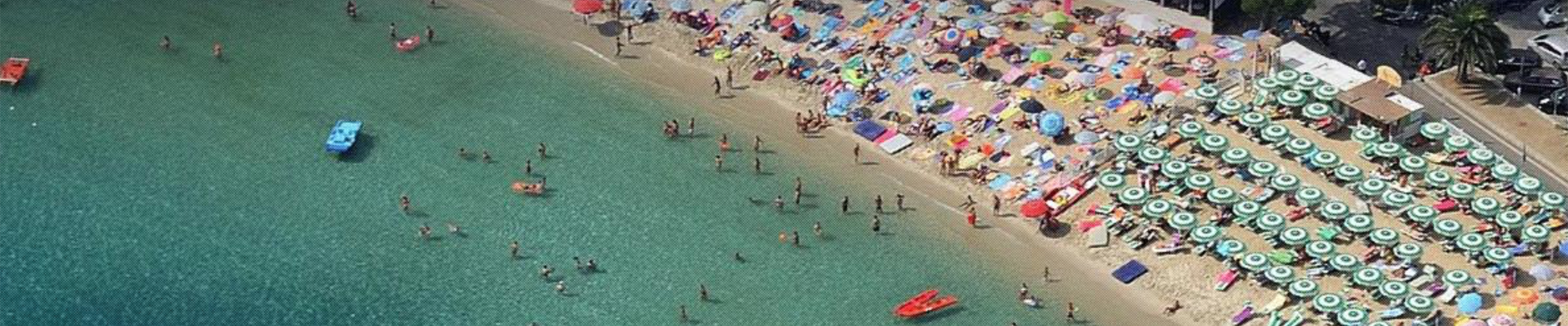 Panoramica spiaggia di cavoli