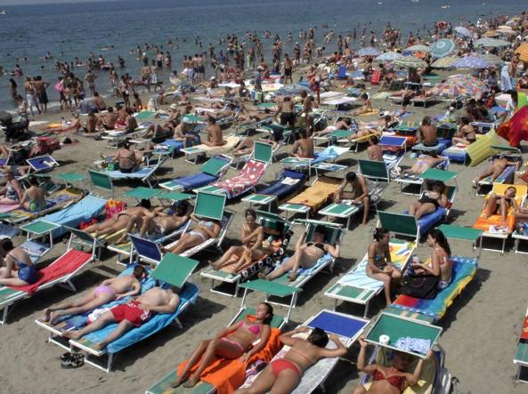 Spiaggia affollata