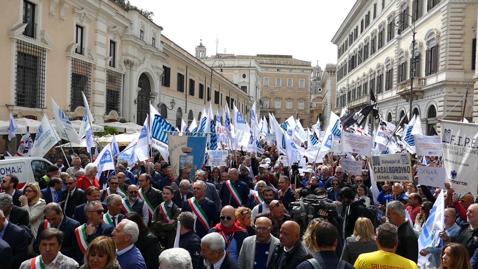 manifestazione 11 aprile